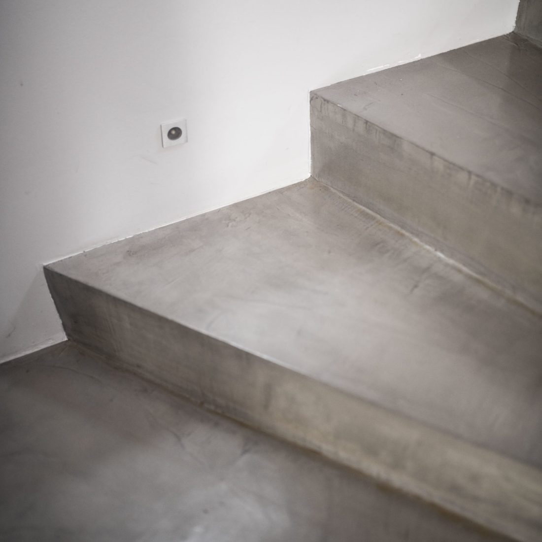 carrelage-maison-escalier-beton-cire-thonon-haute-savoie-4